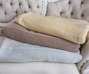 Farmhouse Style: MaryJane&rsquo;s Home&reg; 100% Organic Cotton Herringbone Blanket - King