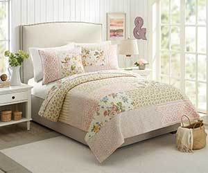 Farmhouse Style: MaryJane's Home Sweet Blooms Quilt - King