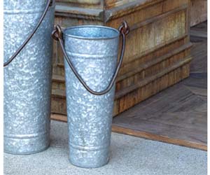 Farmhouse Style: Tall Metal Bucket with Handle, 14