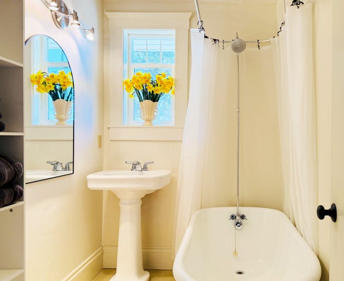 camellia bathroom