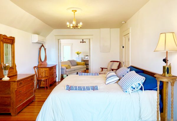 syringa bedroom